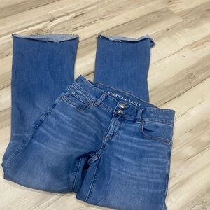 American Eagle Super Low Rise Flare Jeans Women’s 4 Raw Hem Next Level Stretch